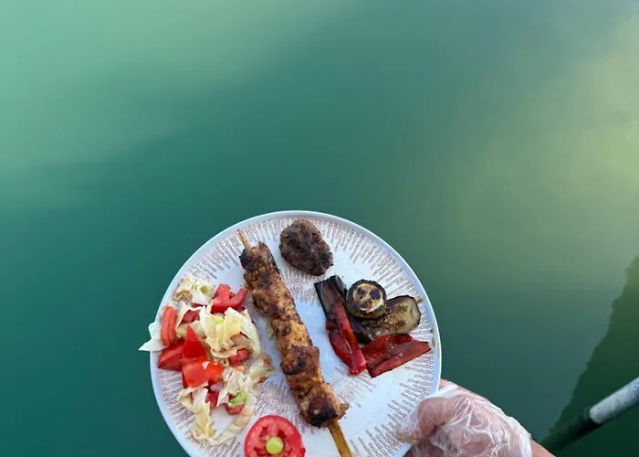 Apollon Boat And Yacht Tour Πλωτό κατάλυμα *