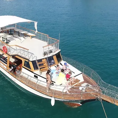 Apollon Boat And Yacht Tour